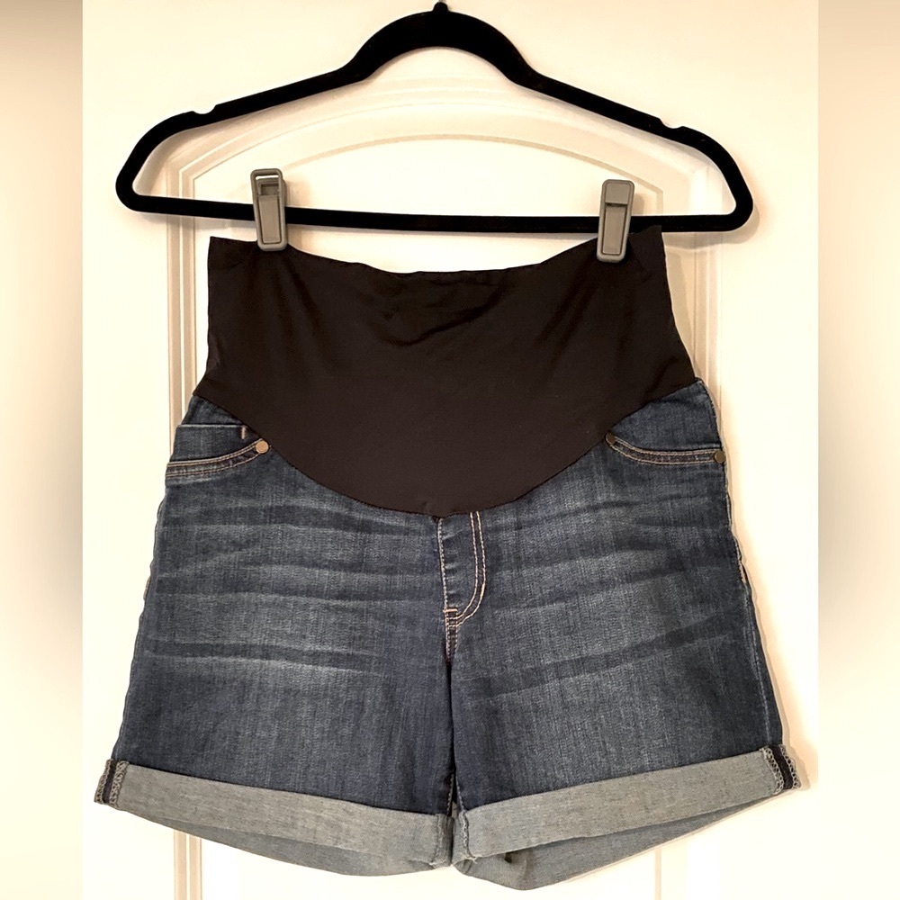 Liverpool Jeans Co. Denim Maternity Vickie Short - size 6/28 - Like New